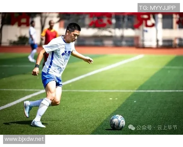 爱穿碎钉足球鞋的球星们如何在绿茵场上挥洒汗水与激情